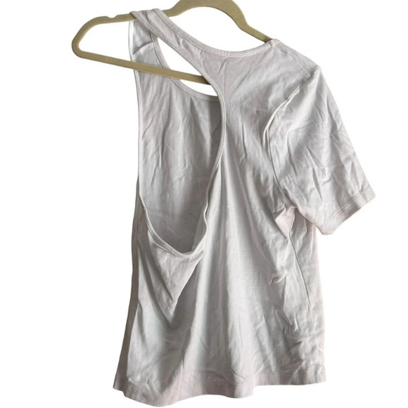 GOOD AMERICAN ASYMMETRIC OPEN BACK TEE - Picture 4 of 6